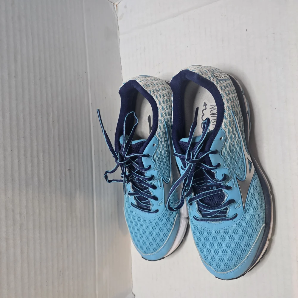 Women‎ Blue and White Shoes